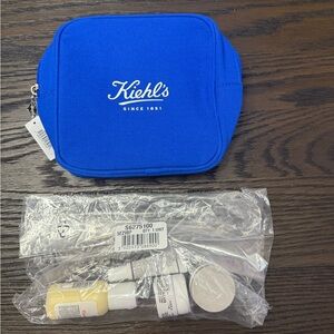 Kiehl’s Cosmetic Bag with Travel Size Bestseller Skincare – NWT